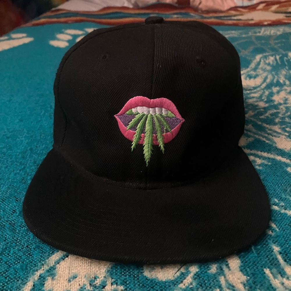 Primitive Style 420 Leaf Trippy Black SnapBack Hat